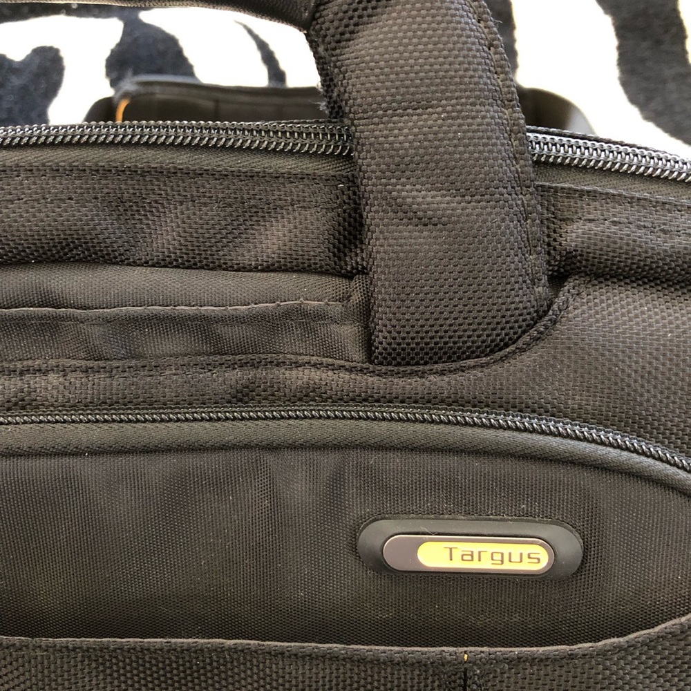Targus Laptop Bag - Picture 2 of 8